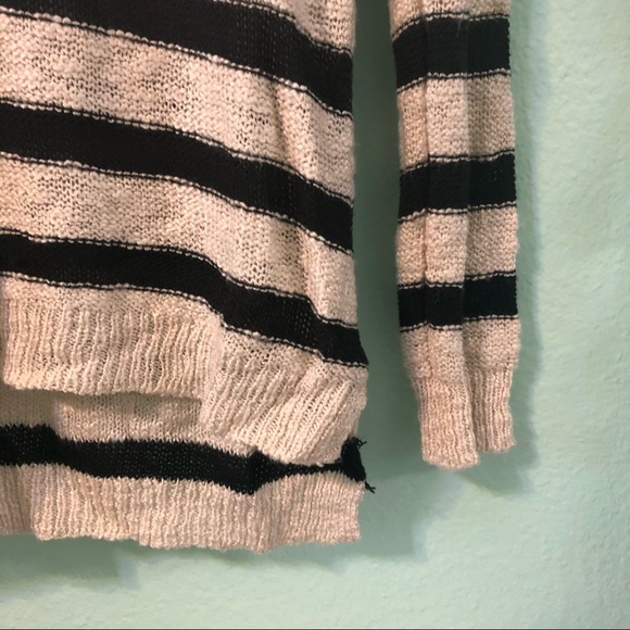 ✨2/$25 Hippie Rose Black and White Striped Sweater - Picture 2 of 3
